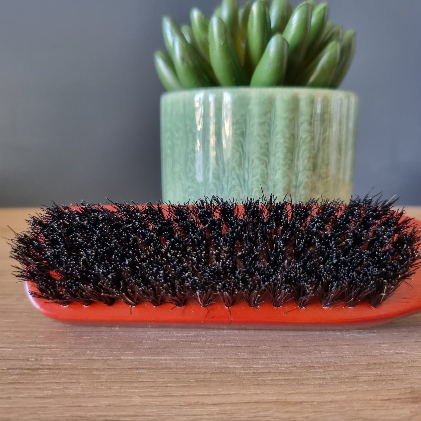 Brosse coiffante à poils de sanglier